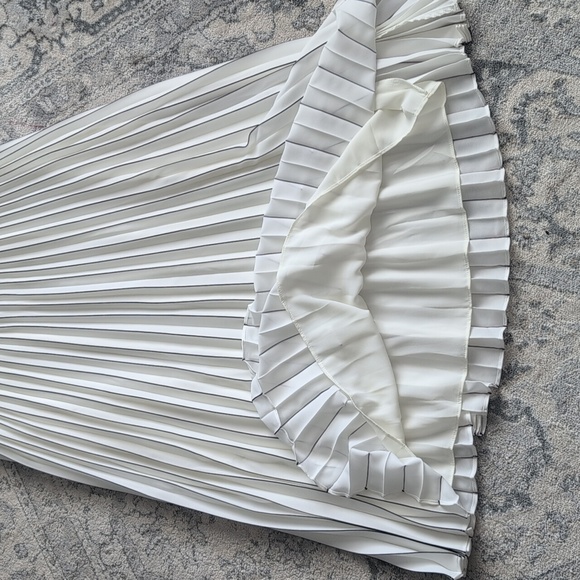 WHBM Pleated White Midi Skirt with Black MP - Picture 3 of 6